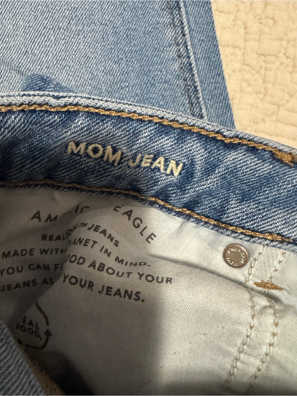 American Eagle Outfitters Medium Blue Mom Jean Size 6 Short - Picture 8 of 8